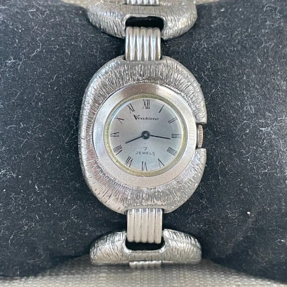 Vendome Accessories - Vintage Vendome Women Wristwatch Silver Tone Analog Handwinding 7 Jewels Watch